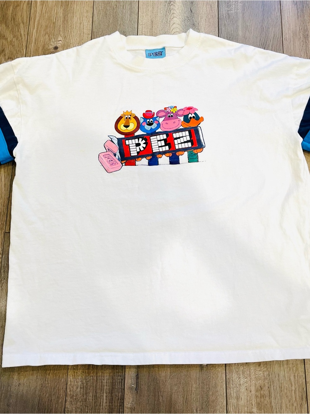 PEZ Vintage Design White Buggy Tshirt